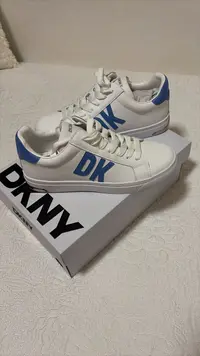 Zapatillas DKNY Blancas y Azules Nuevas - miniatura 3
