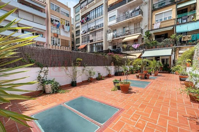 Piso en permuta en L'Antiga Esquerra de l'Eixample en Barcelona - foto 3