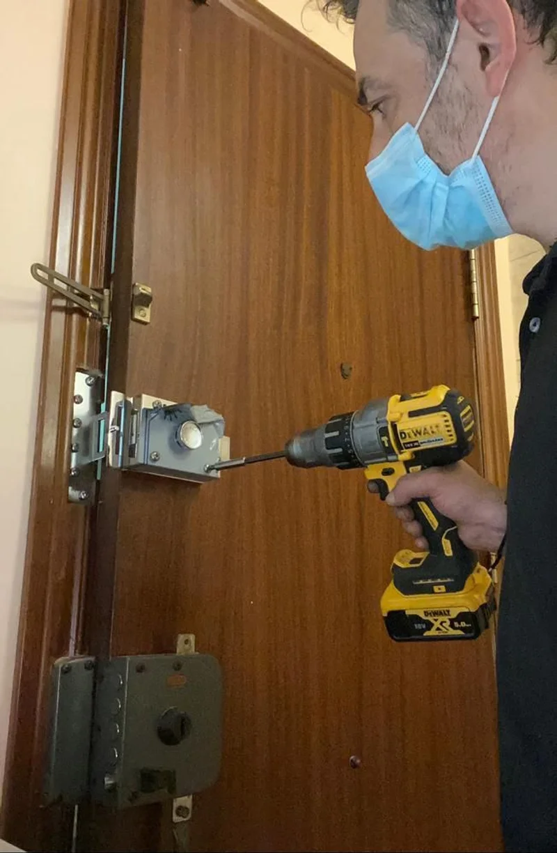 Cerrajero 672 00 12 48 - foto 3