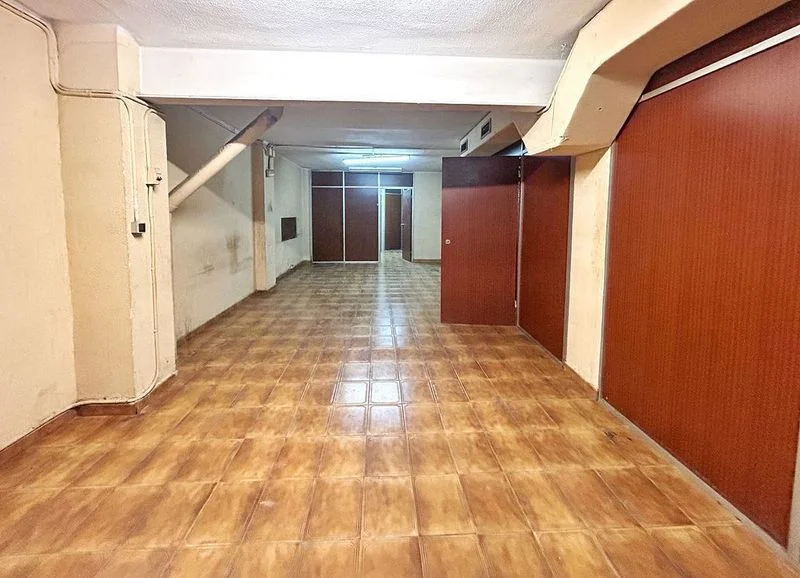 Nave industrial en permuta en La Font de la Guatlla en Barcelona - foto 3