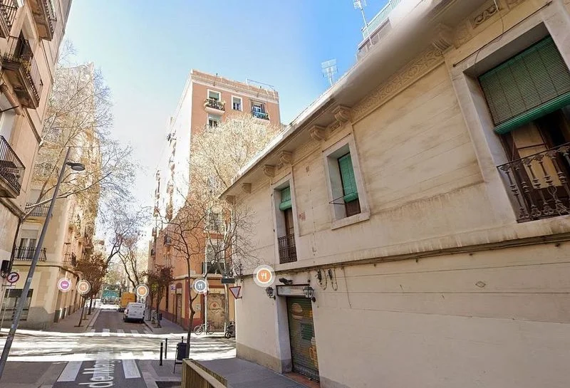 Edificio en permuta en El Poble Sec - Parc de Montjuïc en Barcelona - foto 4