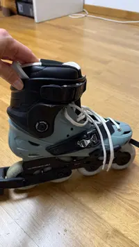 Patines en línea talla 39 + algunas protecciones - miniatura 4