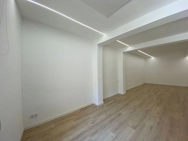 Oficina en permuta en La Nova Esquerra de l'Eixample en Barcelona - foto 4