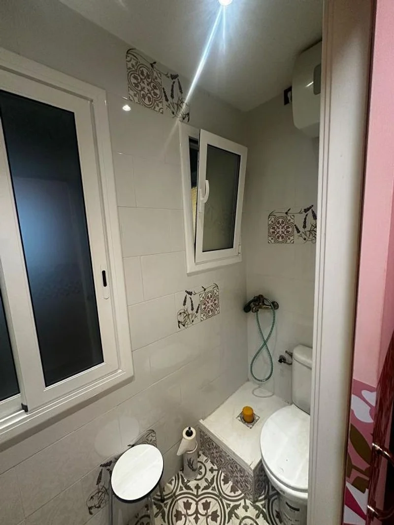 Oficina en permuta en Sant Antoni en Barcelona - foto 4