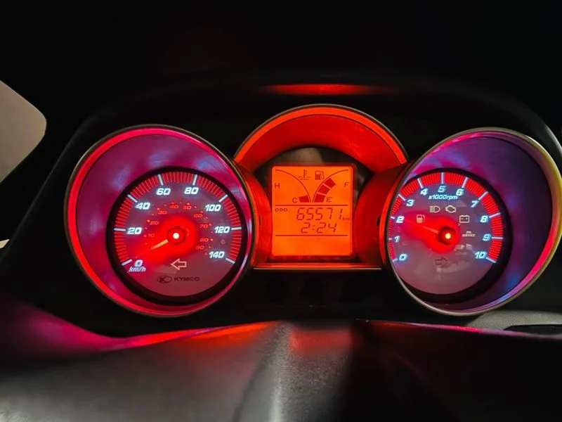 Kymco Super Dink 125cc Negra/Gris - foto 4