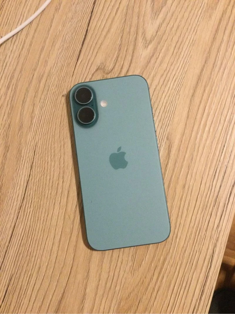 Apple iPhone 16 128GB 5G - Verde Azulado - foto 4