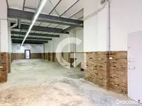 Nave industrial en permuta en Sants-Badal en Barcelona - miniatura 4